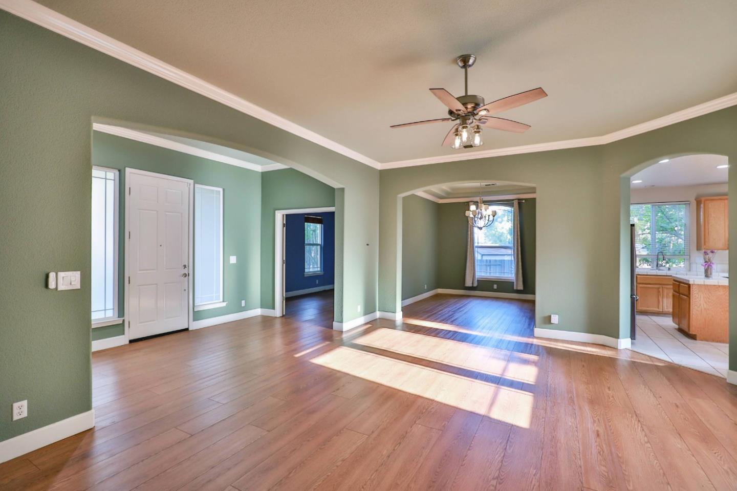 Detail Gallery Image 10 of 30 For 8118 Walnut Fair Cir, Fair Oaks,  CA 95628 - 4 Beds | 2 Baths