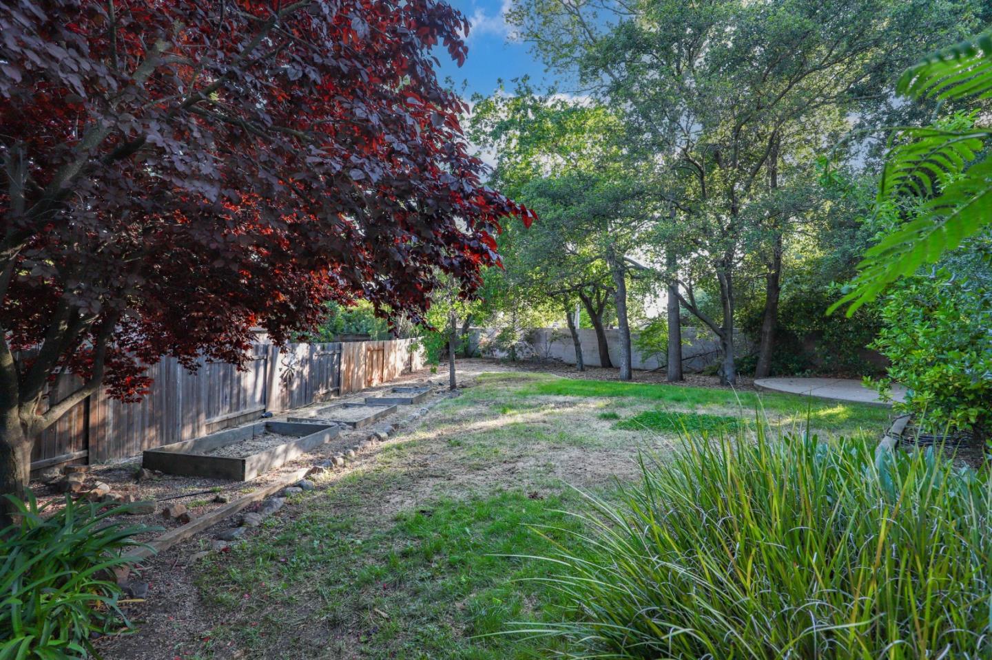 Detail Gallery Image 2 of 30 For 8118 Walnut Fair Cir, Fair Oaks,  CA 95628 - 4 Beds | 2 Baths