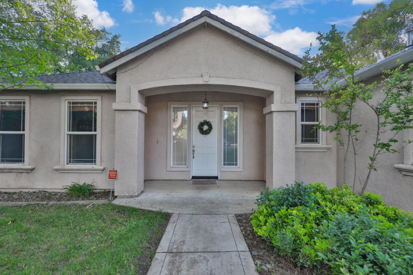 Detail Gallery Image 5 of 30 For 8118 Walnut Fair Cir, Fair Oaks,  CA 95628 - 4 Beds | 2 Baths