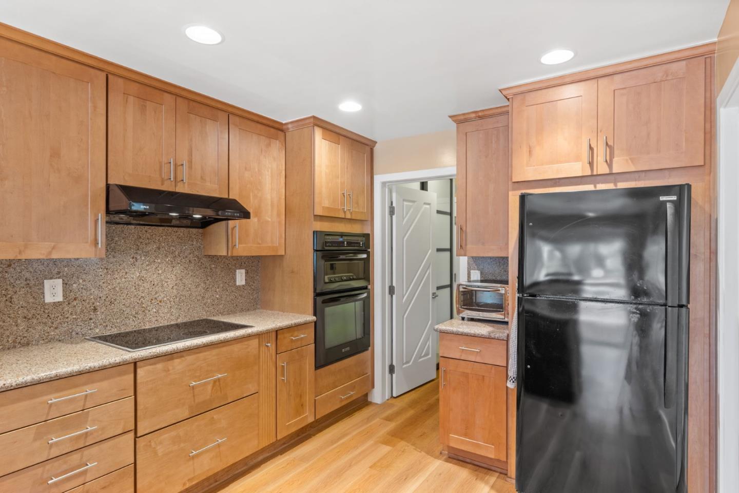 Detail Gallery Image 16 of 53 For 2602 Hastings Dr, Belmont,  CA 94002 - 4 Beds | 3 Baths