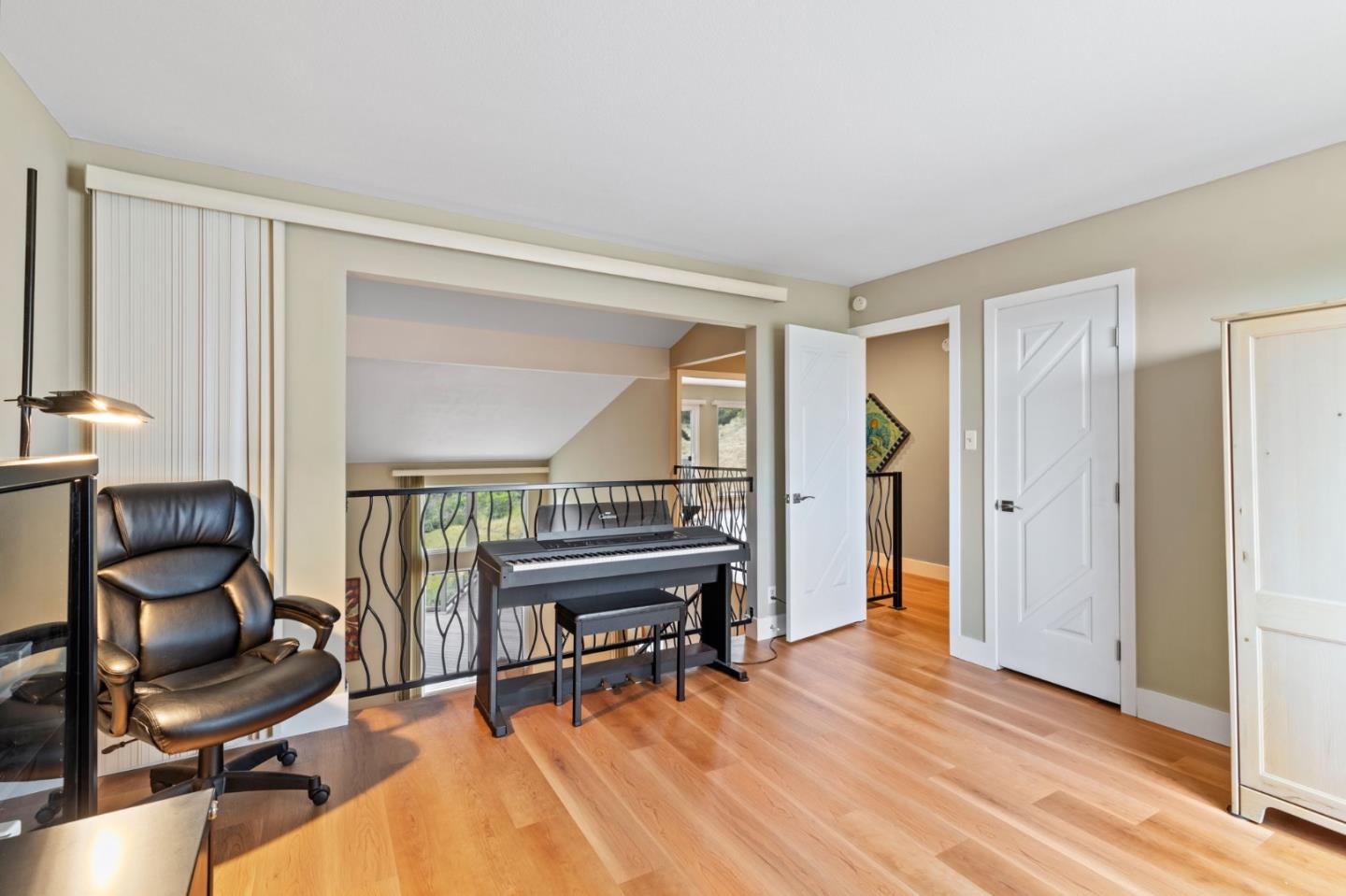 Detail Gallery Image 31 of 53 For 2602 Hastings Dr, Belmont,  CA 94002 - 4 Beds | 3 Baths