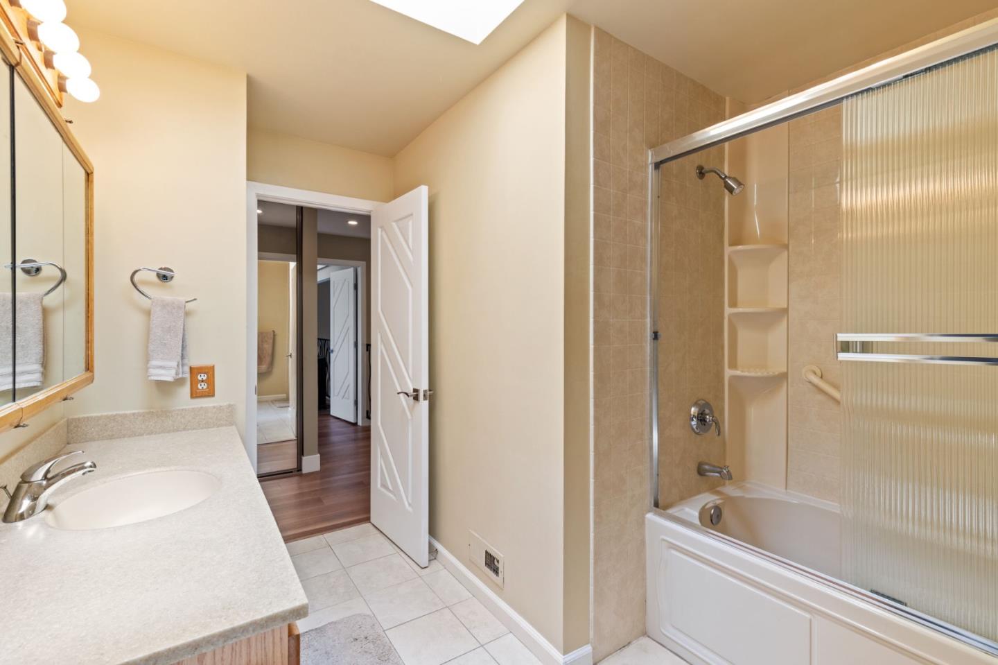 Detail Gallery Image 34 of 53 For 2602 Hastings Dr, Belmont,  CA 94002 - 4 Beds | 3 Baths