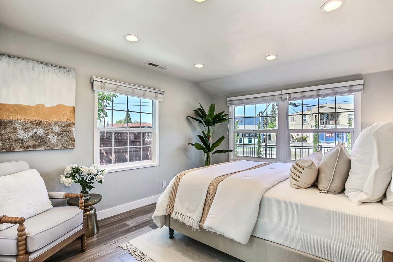 Detail Gallery Image 10 of 23 For 399 N Sunnyvale Ave, Sunnyvale,  CA 94085 - 3 Beds | 2 Baths