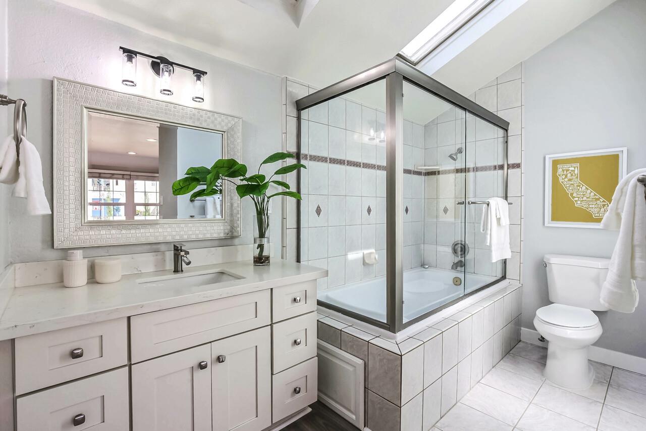 Detail Gallery Image 12 of 23 For 399 N Sunnyvale Ave, Sunnyvale,  CA 94085 - 3 Beds | 2 Baths