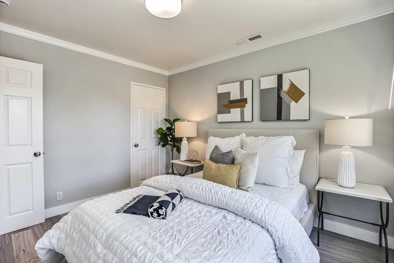 Detail Gallery Image 14 of 23 For 399 N Sunnyvale Ave, Sunnyvale,  CA 94085 - 3 Beds | 2 Baths