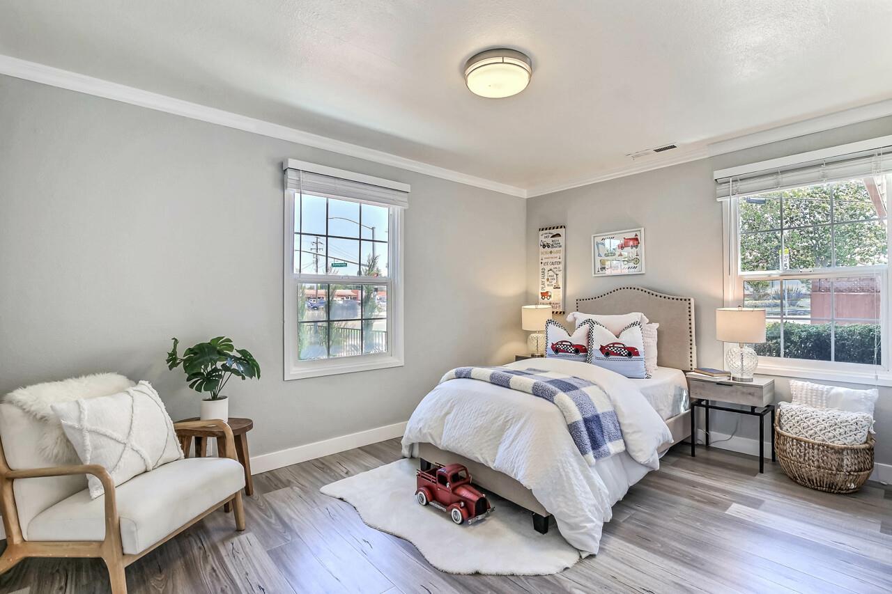 Detail Gallery Image 15 of 23 For 399 N Sunnyvale Ave, Sunnyvale,  CA 94085 - 3 Beds | 2 Baths