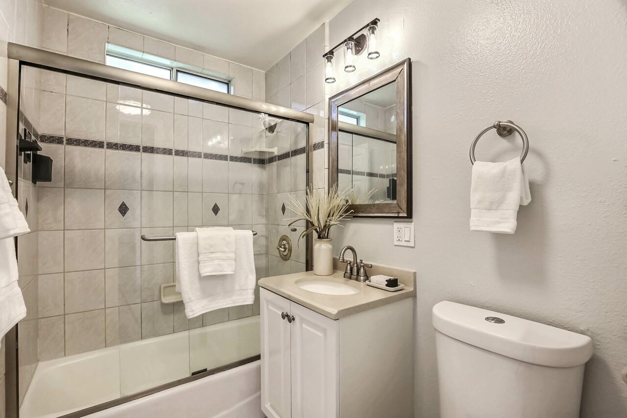 Detail Gallery Image 16 of 23 For 399 N Sunnyvale Ave, Sunnyvale,  CA 94085 - 3 Beds | 2 Baths