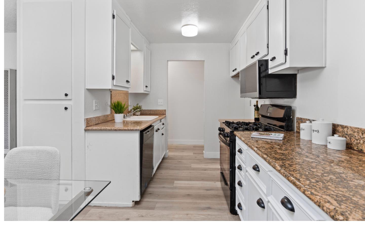 Detail Gallery Image 4 of 14 For 38228 Paseo Padre Pkwy #24,  Fremont,  CA 94536 - 2 Beds | 2 Baths