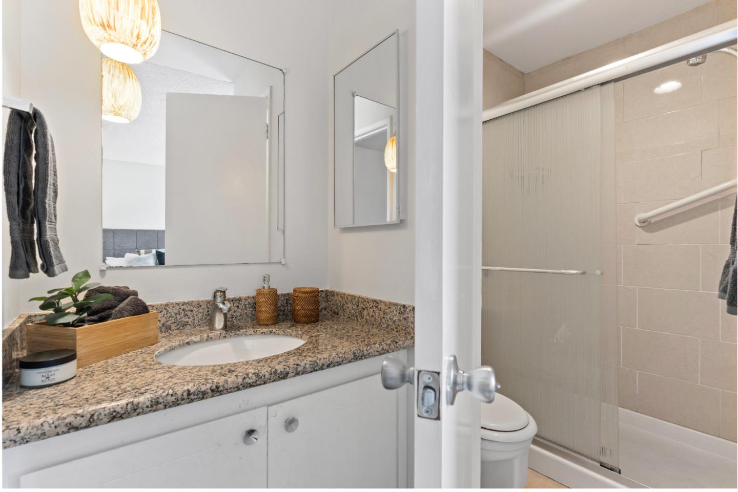 Detail Gallery Image 8 of 14 For 38228 Paseo Padre Pkwy #24,  Fremont,  CA 94536 - 2 Beds | 2 Baths
