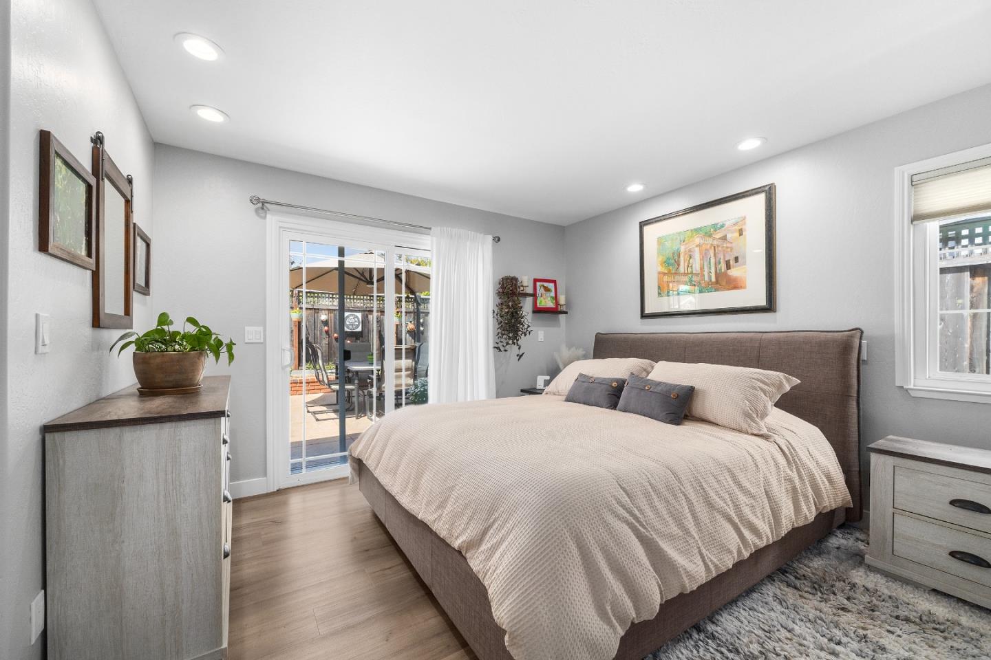 Detail Gallery Image 15 of 39 For 3031 Childers Ln, Santa Cruz,  CA 95062 - 3 Beds | 2 Baths