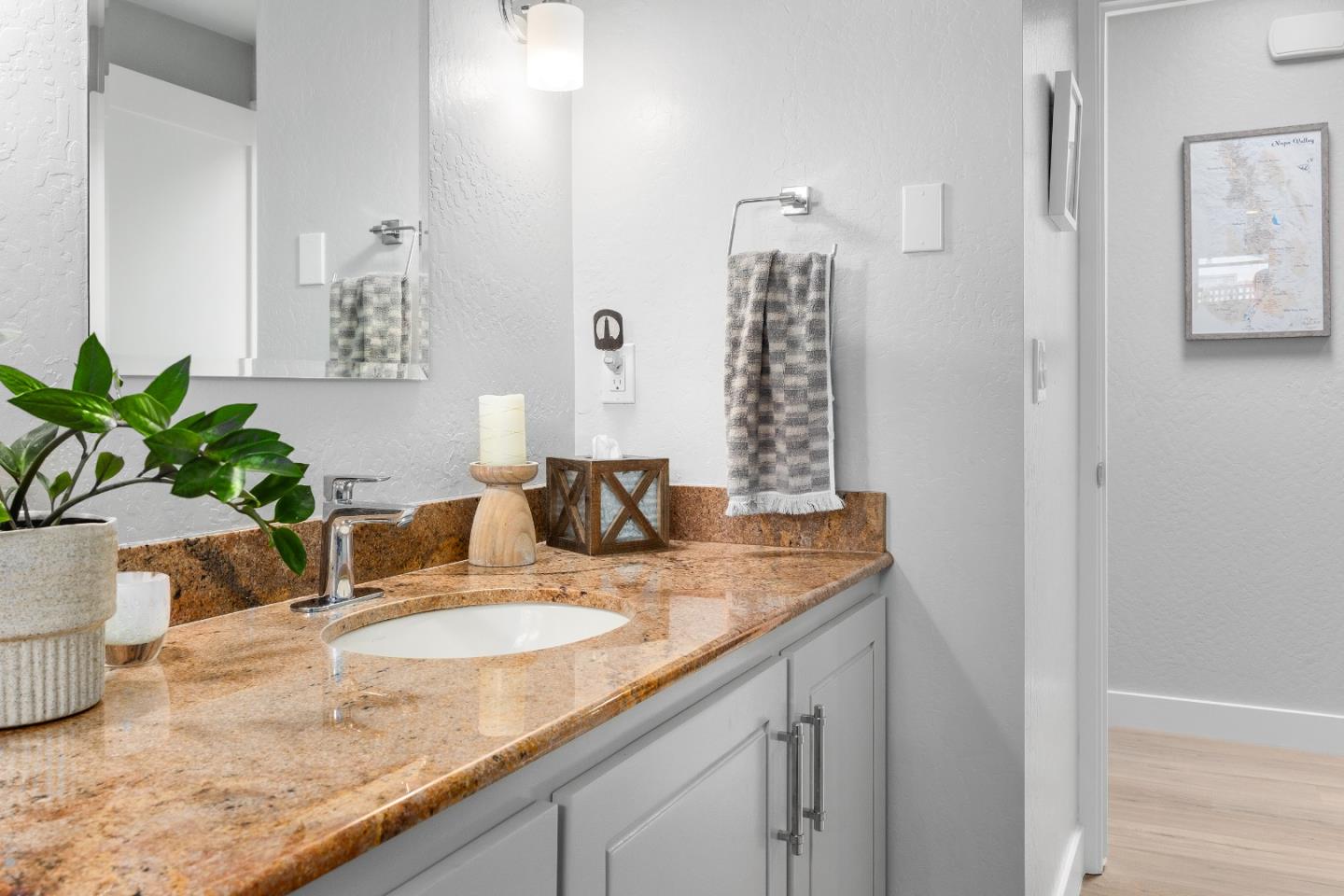 Detail Gallery Image 26 of 39 For 3031 Childers Ln, Santa Cruz,  CA 95062 - 3 Beds | 2 Baths