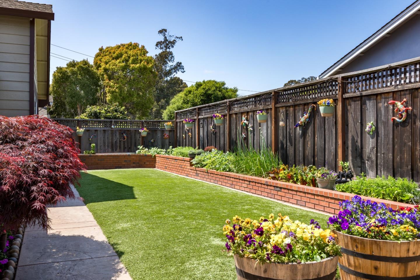 Detail Gallery Image 32 of 39 For 3031 Childers Ln, Santa Cruz,  CA 95062 - 3 Beds | 2 Baths