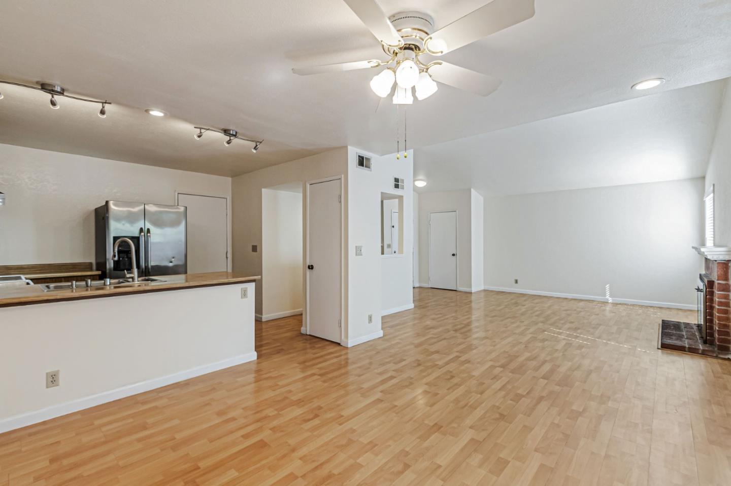 Detail Gallery Image 11 of 39 For 1891 S Capitol Ave, San Jose,  CA 95127 - 3 Beds | 2/1 Baths
