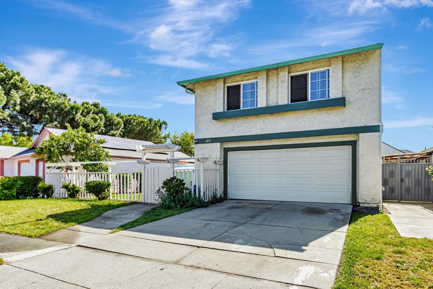 Detail Gallery Image 3 of 39 For 1891 S Capitol Ave, San Jose,  CA 95127 - 3 Beds | 2/1 Baths