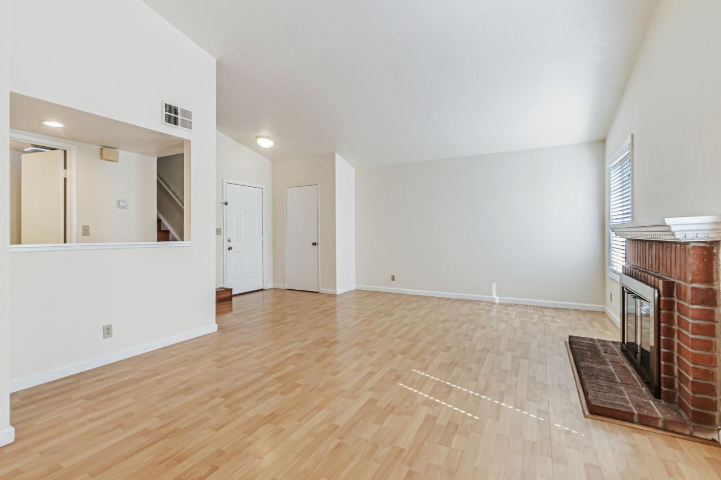 Detail Gallery Image 7 of 39 For 1891 S Capitol Ave, San Jose,  CA 95127 - 3 Beds | 2/1 Baths