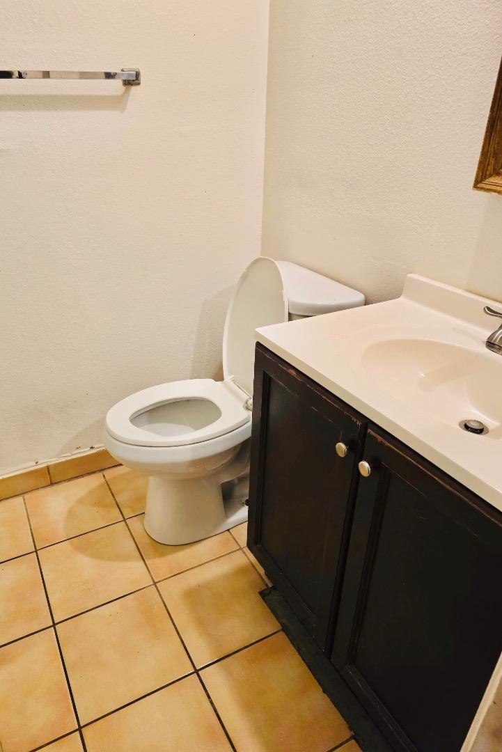 Detail Gallery Image 12 of 12 For 1634 Cuevas Cir, Salinas,  CA 93906 - 3 Beds | 2 Baths