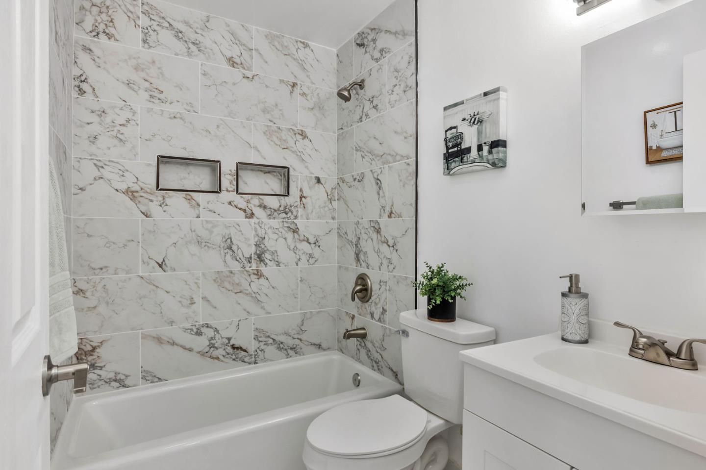 Detail Gallery Image 26 of 30 For 2135 Swan Ct #1,  Union City,  CA 94587 - 2 Beds | 1 Baths