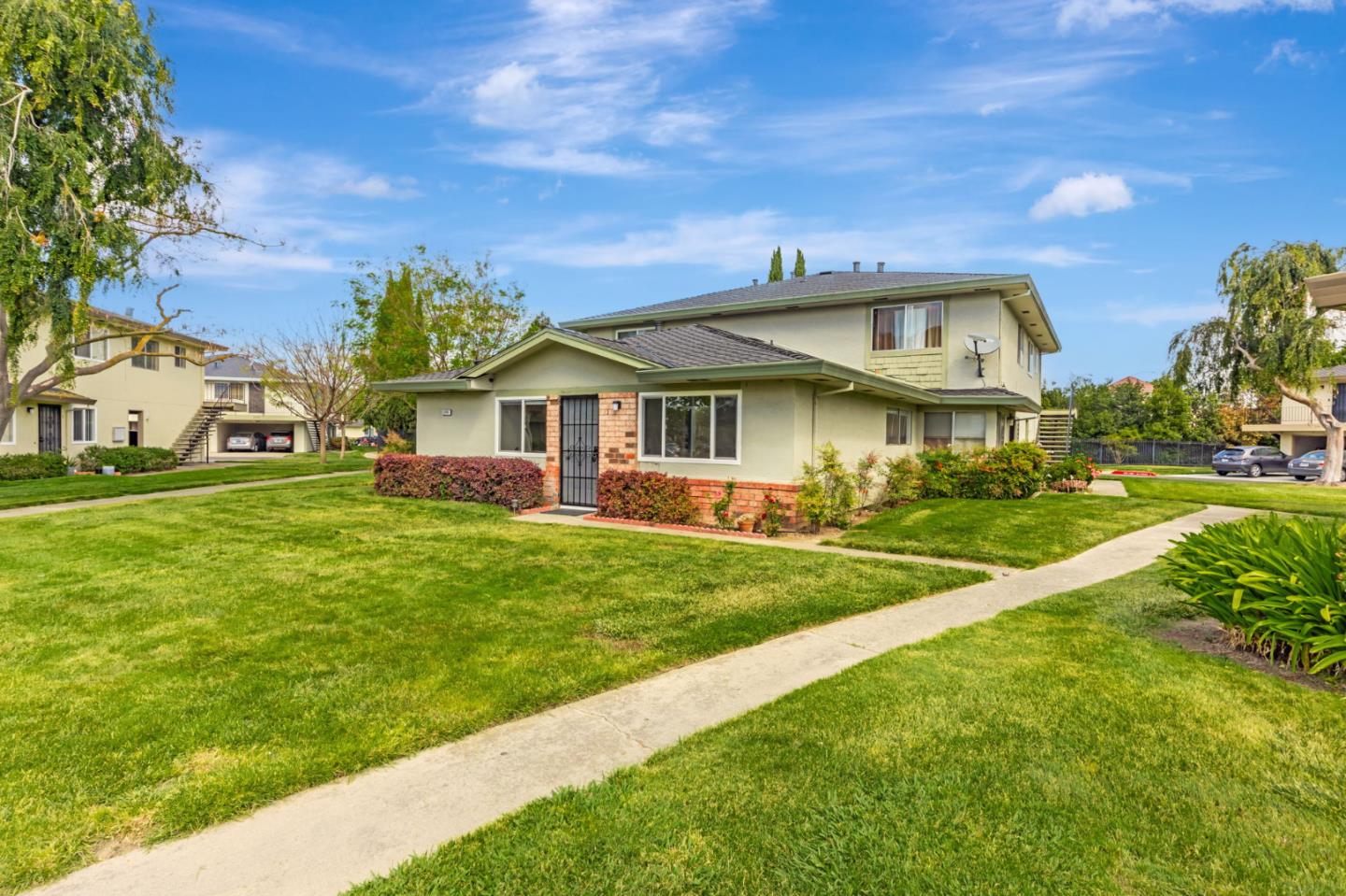 Detail Gallery Image 3 of 30 For 2135 Swan Ct #1,  Union City,  CA 94587 - 2 Beds | 1 Baths