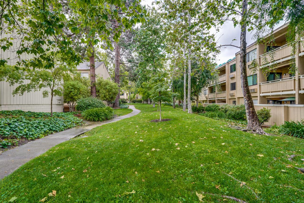 Detail Gallery Image 29 of 30 For 954 Kiely Blvd #H,  Santa Clara,  CA 95051 - 1 Beds | 1 Baths