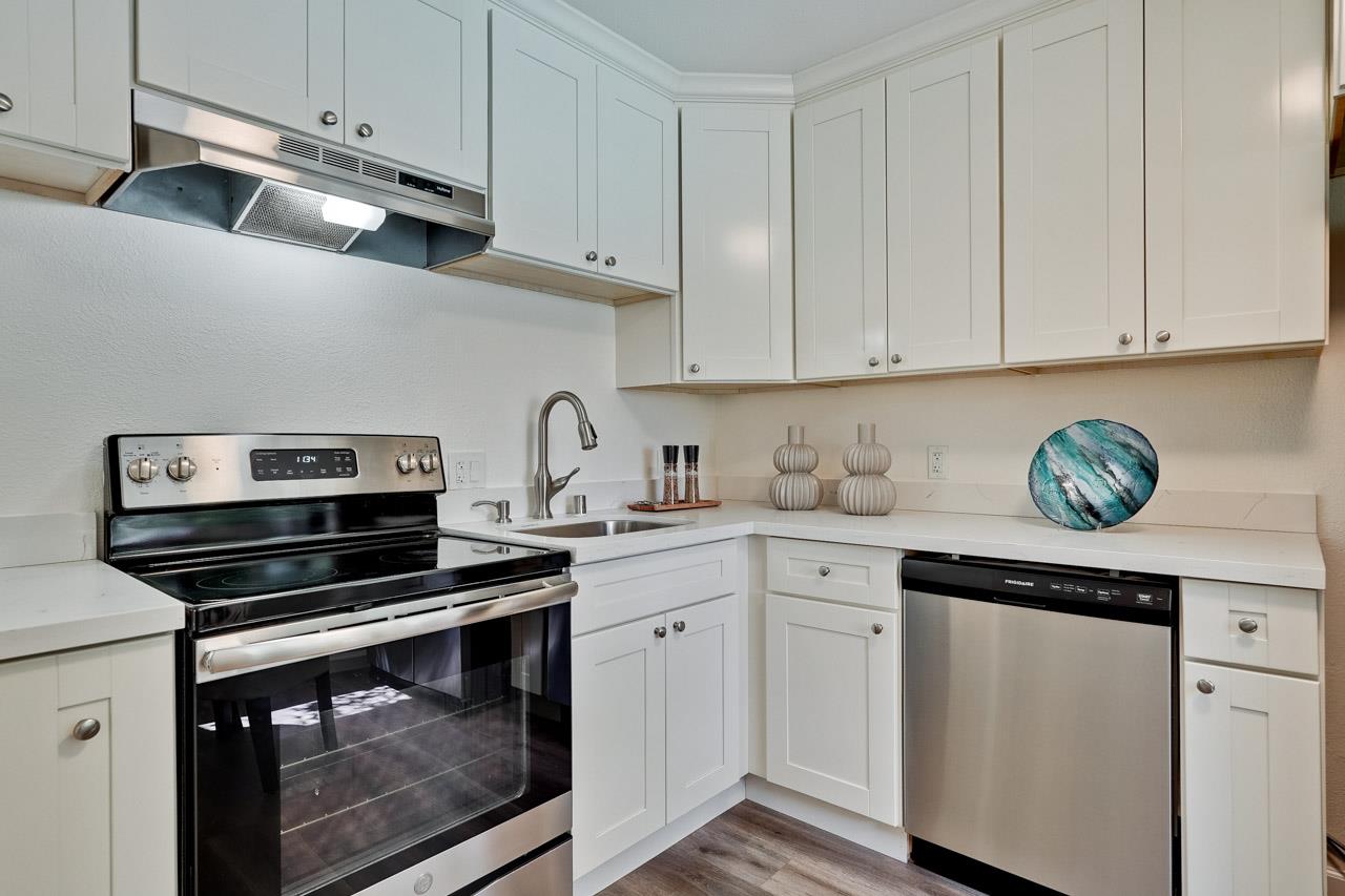 Detail Gallery Image 7 of 30 For 954 Kiely Blvd #H,  Santa Clara,  CA 95051 - 1 Beds | 1 Baths