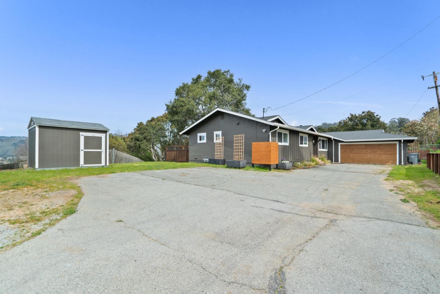 Detail Gallery Image 3 of 51 For 386 Carpenteria Rd, Aromas,  CA 95004 - 3 Beds | 2 Baths