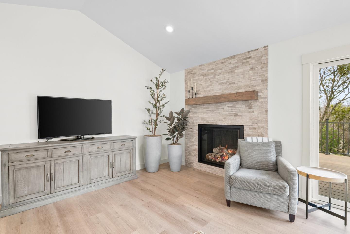 Detail Gallery Image 6 of 51 For 386 Carpenteria Rd, Aromas,  CA 95004 - 3 Beds | 2 Baths