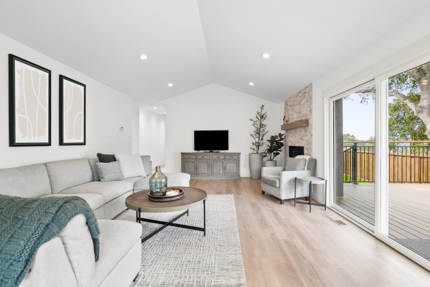Detail Gallery Image 9 of 51 For 386 Carpenteria Rd, Aromas,  CA 95004 - 3 Beds | 2 Baths
