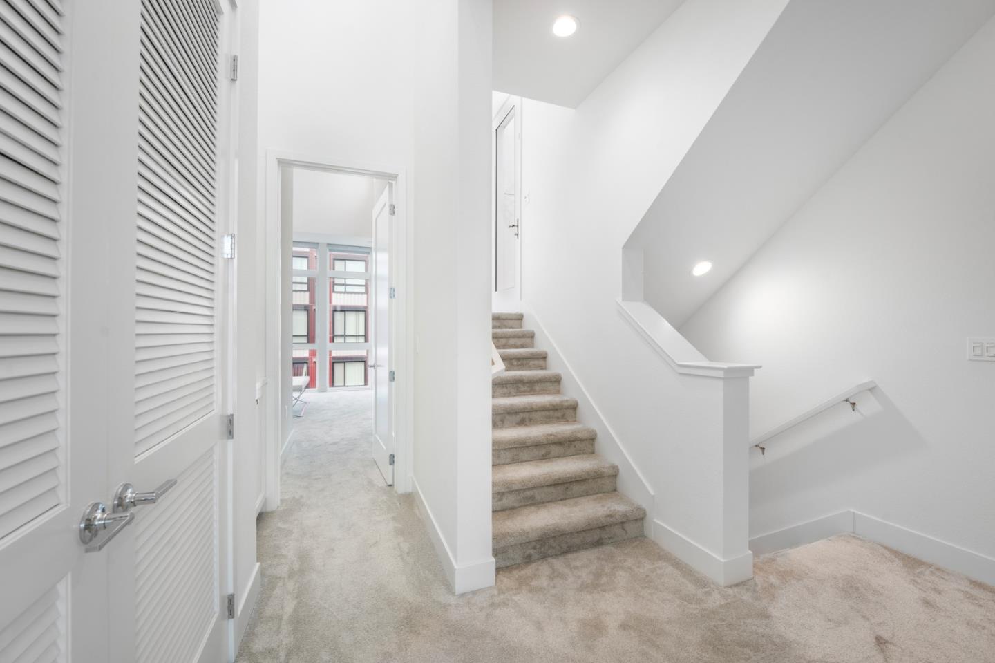 Detail Gallery Image 13 of 27 For 2180 Corsair St, Alameda,  CA 94501 - 3 Beds | 3/1 Baths