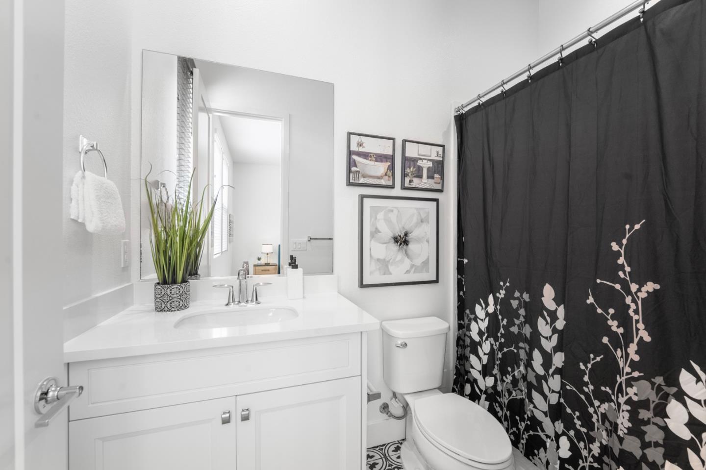 Detail Gallery Image 19 of 27 For 2180 Corsair St, Alameda,  CA 94501 - 3 Beds | 3/1 Baths