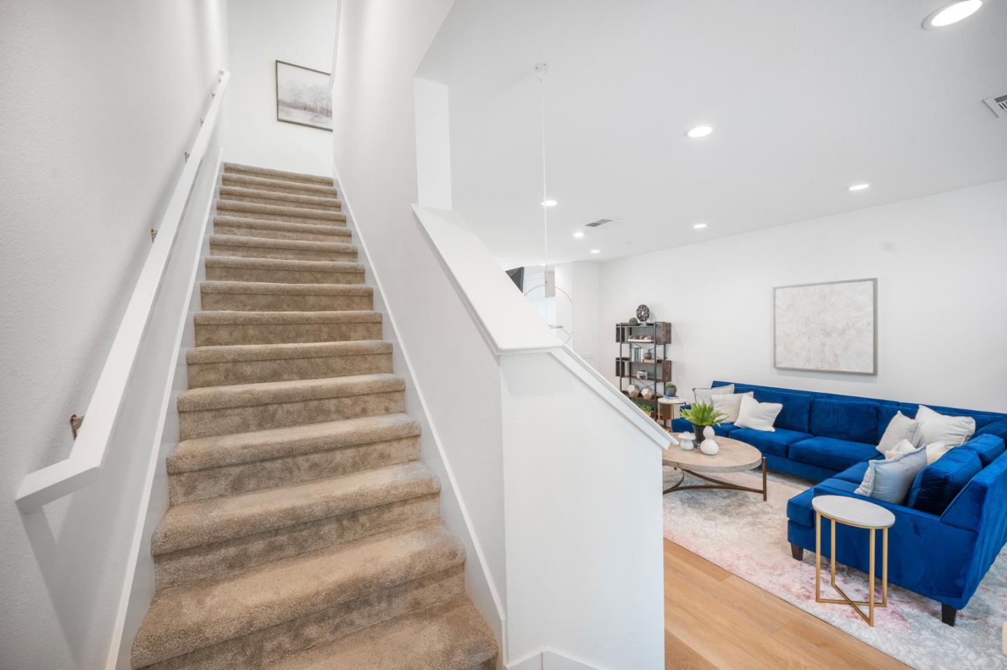 Detail Gallery Image 7 of 27 For 2180 Corsair St, Alameda,  CA 94501 - 3 Beds | 3/1 Baths