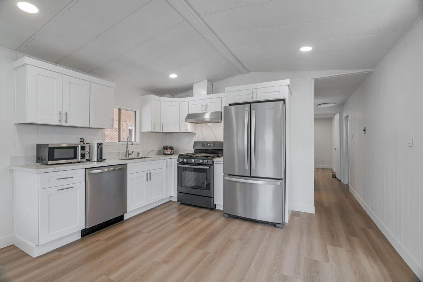 Detail Gallery Image 10 of 25 For 2150 Monterey #54,  San Jose,  CA 95112 - 1 Beds | 1 Baths