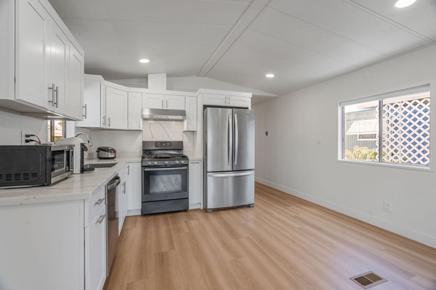Detail Gallery Image 11 of 25 For 2150 Monterey #54,  San Jose,  CA 95112 - 1 Beds | 1 Baths