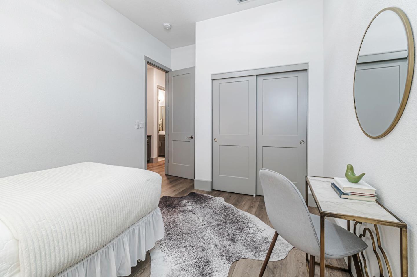 Detail Gallery Image 14 of 33 For 8078 Triplefin Way, Elk Grove,  CA 95757 - 4 Beds | 2/1 Baths