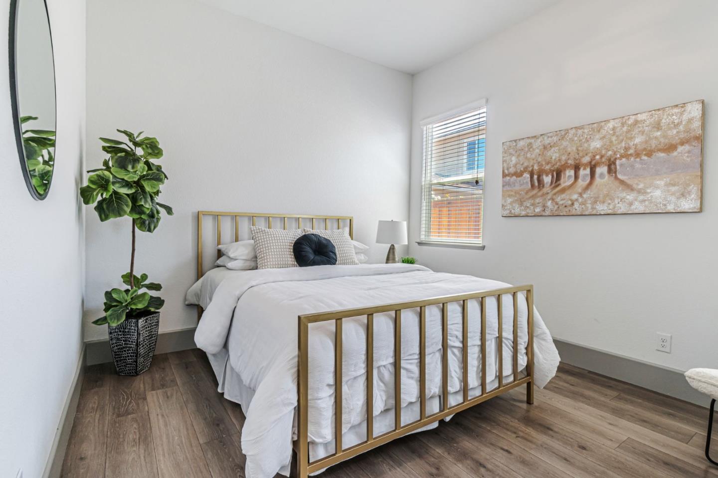 Detail Gallery Image 18 of 33 For 8078 Triplefin Way, Elk Grove,  CA 95757 - 4 Beds | 2/1 Baths