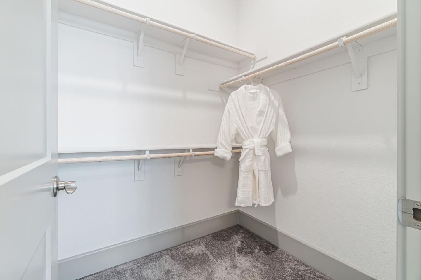 Detail Gallery Image 22 of 33 For 8078 Triplefin Way, Elk Grove,  CA 95757 - 4 Beds | 2/1 Baths