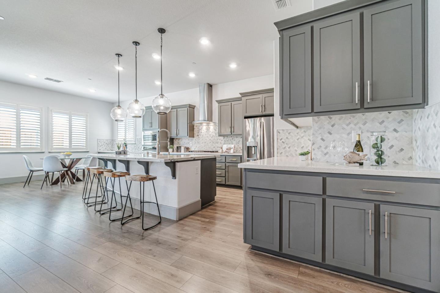 Detail Gallery Image 3 of 33 For 8078 Triplefin Way, Elk Grove,  CA 95757 - 4 Beds | 2/1 Baths
