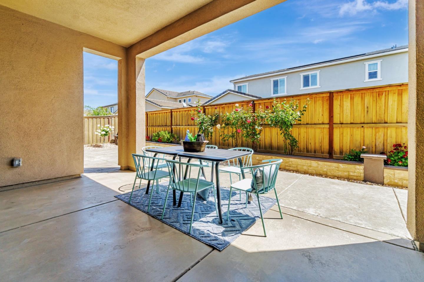 Detail Gallery Image 33 of 33 For 8078 Triplefin Way, Elk Grove,  CA 95757 - 4 Beds | 2/1 Baths
