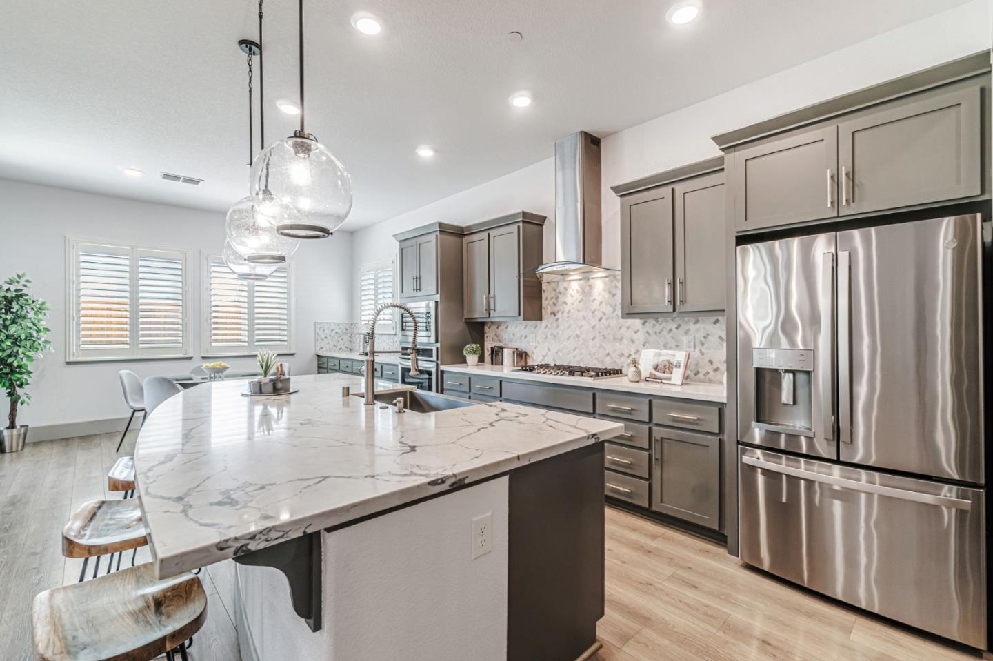 Detail Gallery Image 5 of 33 For 8078 Triplefin Way, Elk Grove,  CA 95757 - 4 Beds | 2/1 Baths