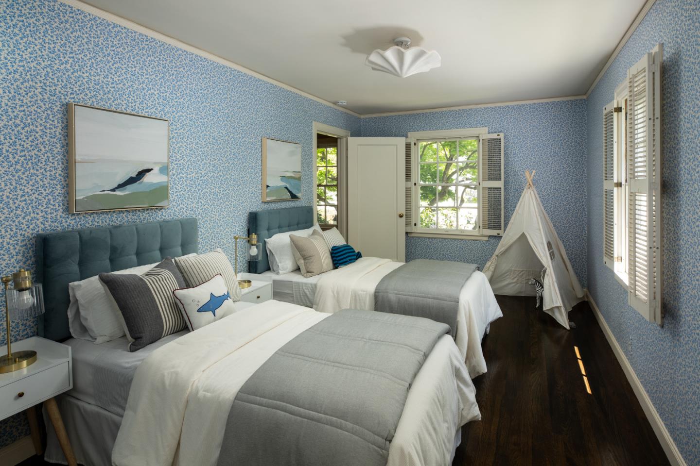 Detail Gallery Image 17 of 27 For 453 N California Ave, Palo Alto,  CA 94301 - 4 Beds | 3/1 Baths