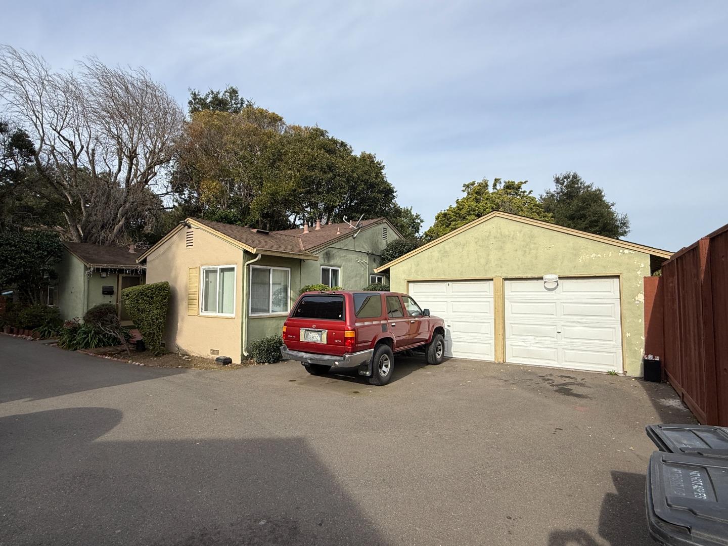 Detail Gallery Image 2 of 6 For 1859 Woodland Ave, East Palo Alto,  CA 94303 - – Beds | – Baths