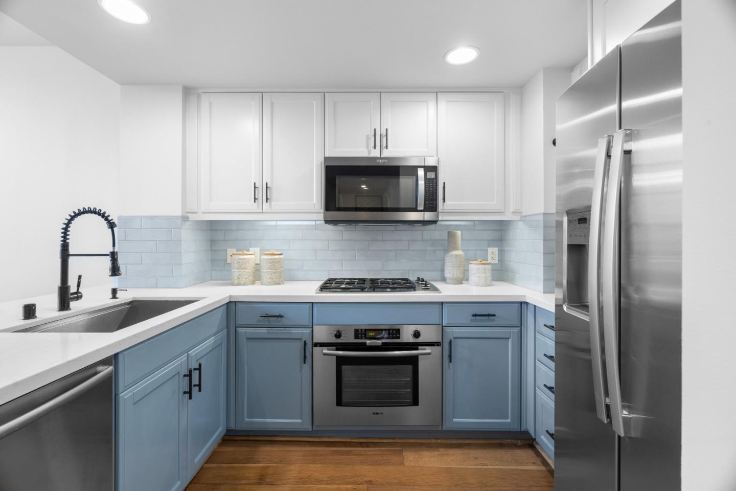 Detail Gallery Image 3 of 26 For 222 8th Ave #302,  San Mateo,  CA 94401 - 2 Beds | 2 Baths