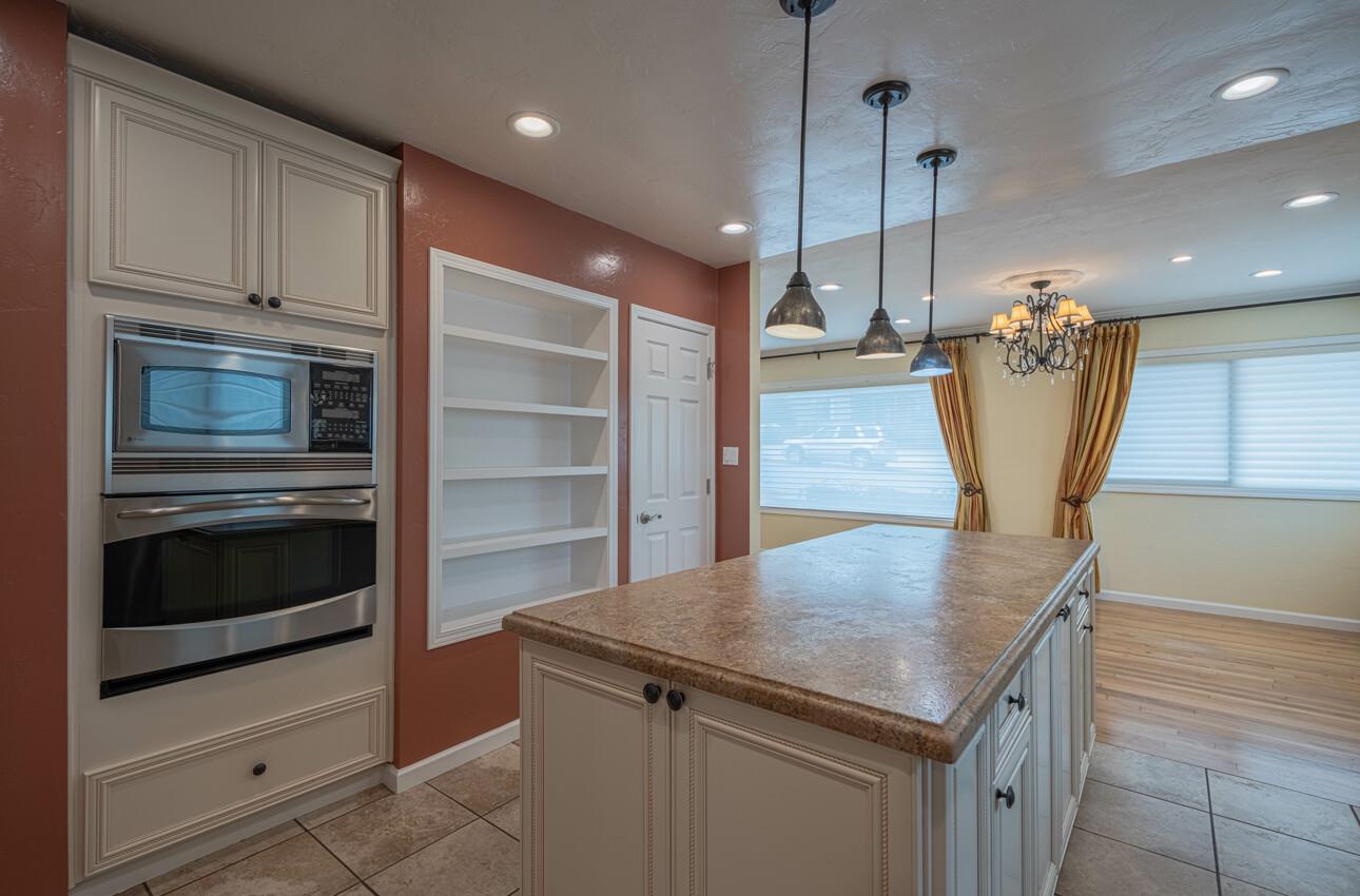 Detail Gallery Image 13 of 37 For 330 Stuart Ave, Pacific Grove,  CA 93950 - 4 Beds | 2 Baths