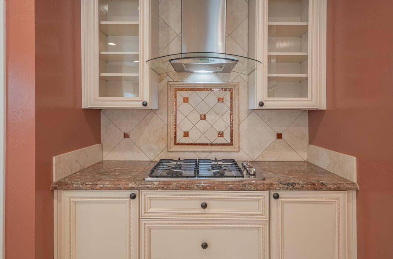 Detail Gallery Image 14 of 37 For 330 Stuart Ave, Pacific Grove,  CA 93950 - 4 Beds | 2 Baths