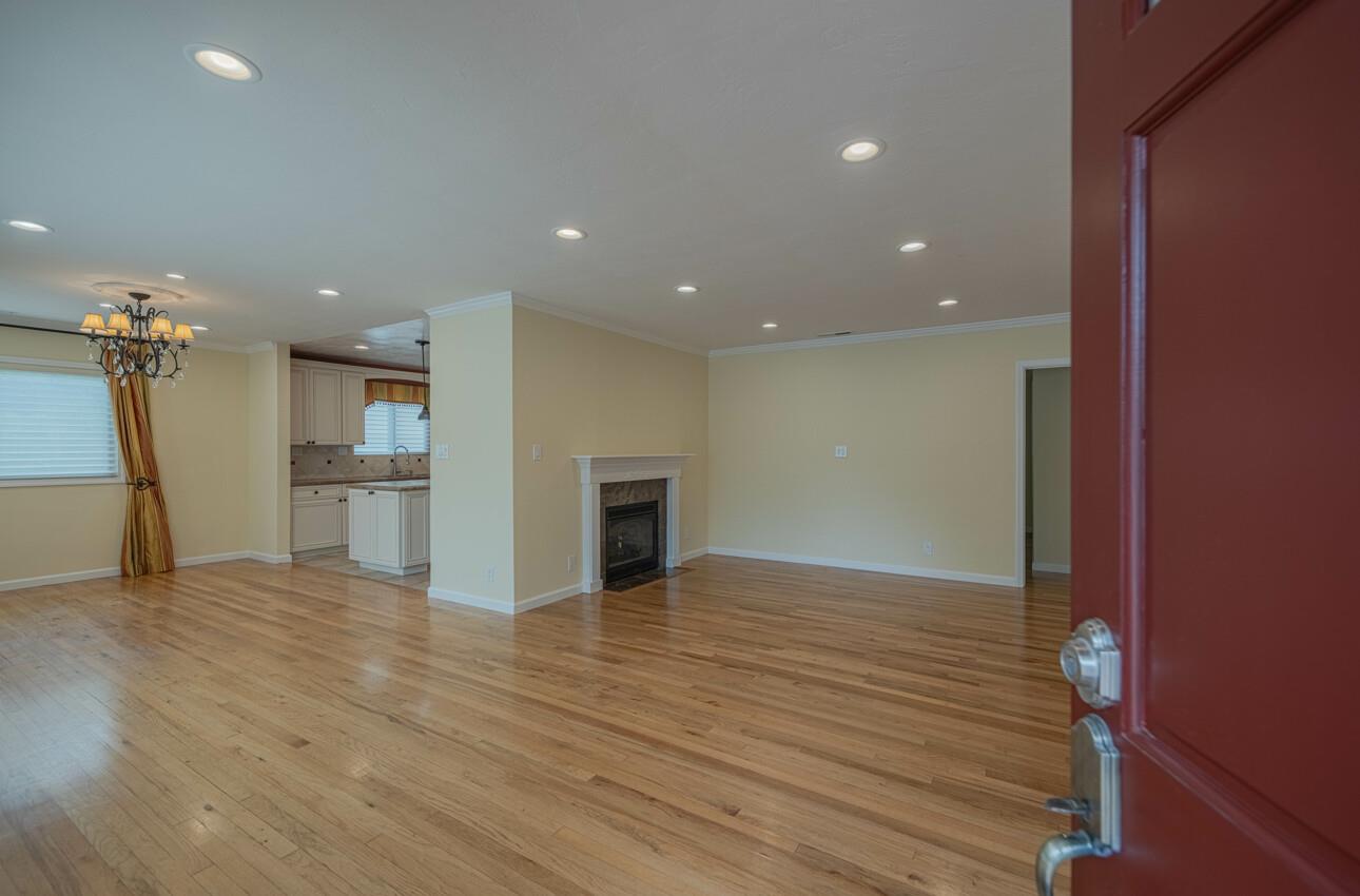 Detail Gallery Image 6 of 37 For 330 Stuart Ave, Pacific Grove,  CA 93950 - 4 Beds | 2 Baths