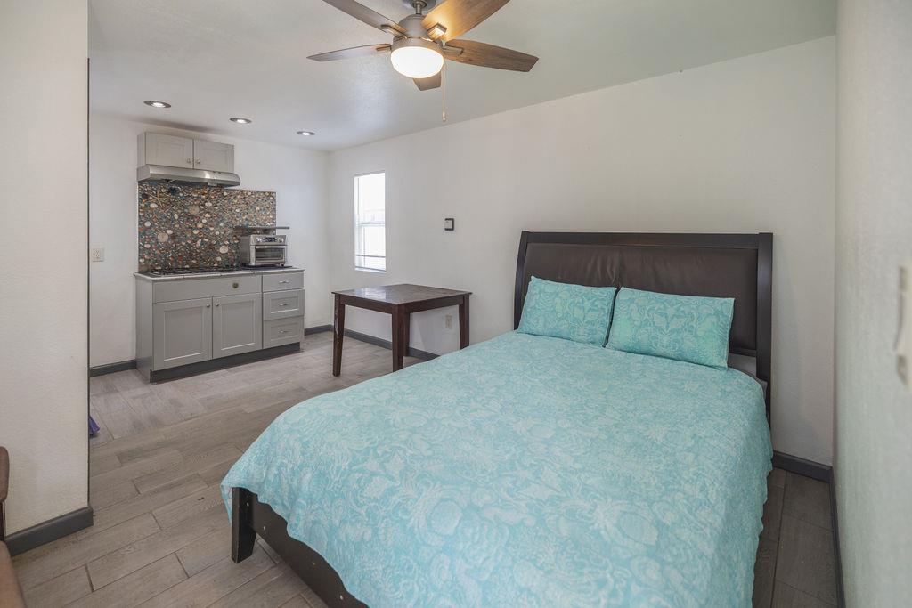 Detail Gallery Image 13 of 32 For 1205 Trinity Ave, Seaside,  CA 93955 - 4 Beds | 2/1 Baths