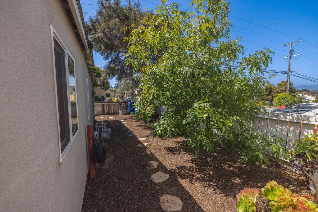 Detail Gallery Image 21 of 32 For 1205 Trinity Ave, Seaside,  CA 93955 - 4 Beds | 2/1 Baths