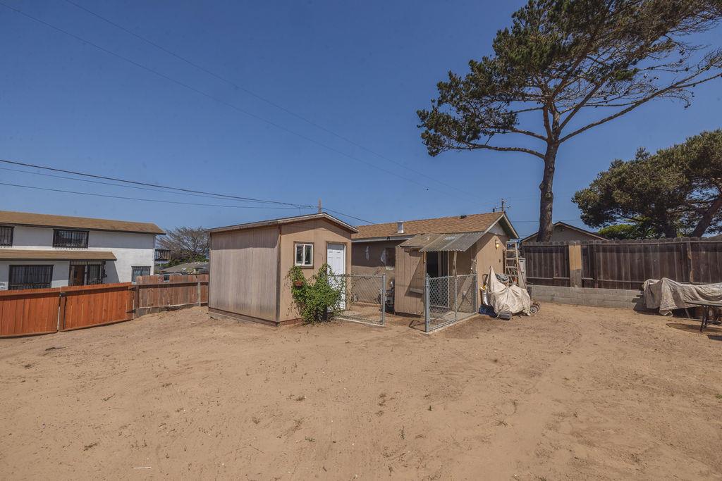 Detail Gallery Image 24 of 32 For 1205 Trinity Ave, Seaside,  CA 93955 - 4 Beds | 2/1 Baths