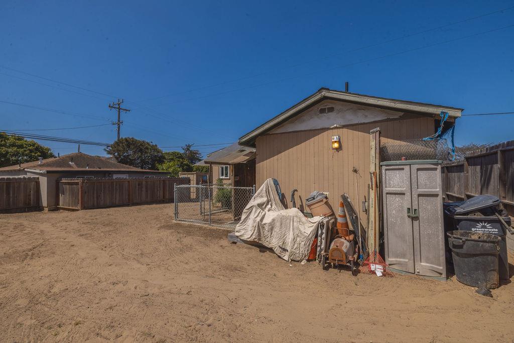 Detail Gallery Image 26 of 32 For 1205 Trinity Ave, Seaside,  CA 93955 - 4 Beds | 2/1 Baths
