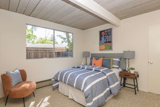 Detail Gallery Image 16 of 30 For 812 San Francisco Ct, Stanford,  CA 94305 - 4 Beds | 3 Baths