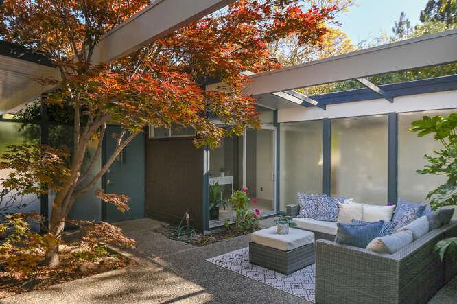 Detail Gallery Image 24 of 30 For 812 San Francisco Ct, Stanford,  CA 94305 - 4 Beds | 3 Baths